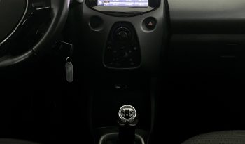 Toyota Aygo X-Play completo